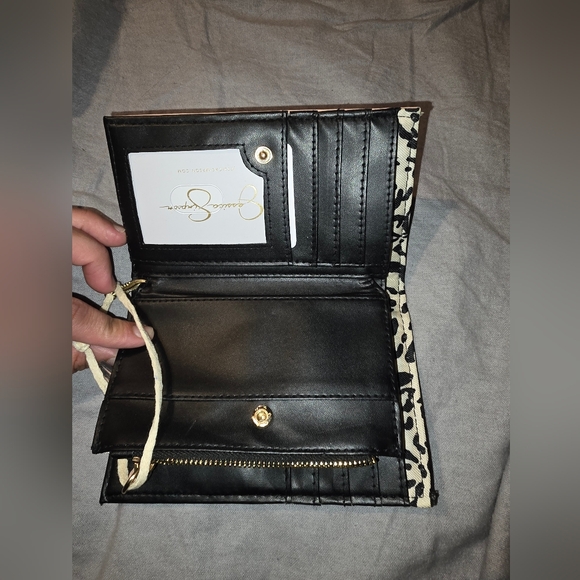 Jessica Simpson Pink Wallet - Picture 2 of 3